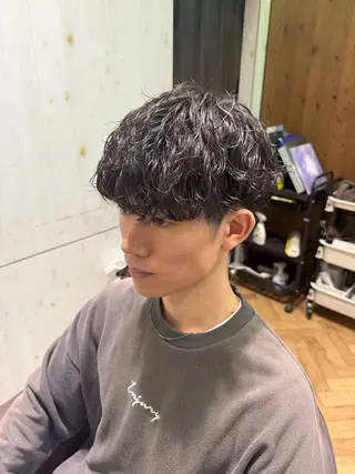 ショート パーマ 溝口 槙里也のヘアスタイル