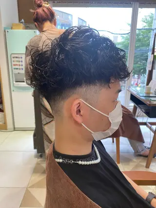 ショート カラー パーマ ヘアアレンジ メンズ メンズパーマの巨匠 鈴木純のヘアスタイル