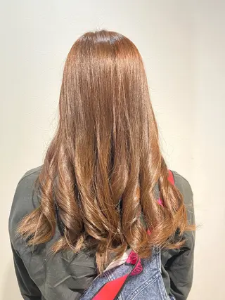 セミロング カラー 佐藤 琴海のヘアスタイル