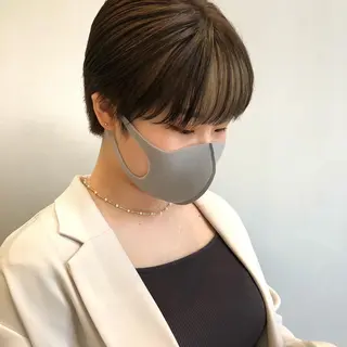 ショート カラー 柏木  彩花のヘアスタイル