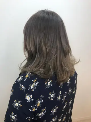 ミディアム カラー 湯浅 了一のヘアスタイル