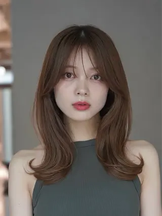 セミロング レイヤーカット/ くびれヘア佐藤大空のヘアスタイル