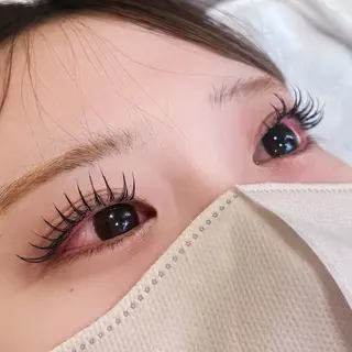 マツエク・マツパ 羽山 宇宙のヘアスタイル