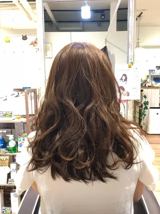 ロング カラー 青野 文香のヘアスタイル