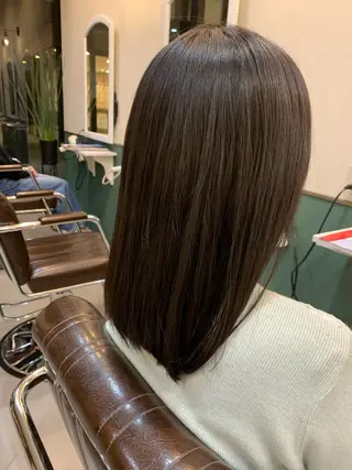 ミディアム 大木 華のヘアスタイル