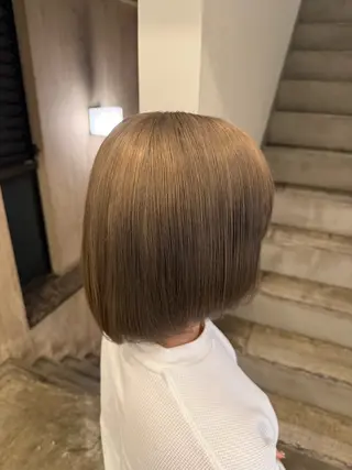 ミディアム 艶ハイトーン/ 颯一朗のヘアスタイル