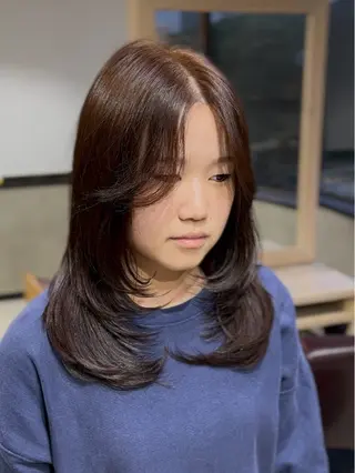 セミロング カラー hair & make TOYBOX所属・ルーツカラー/ レイヤーカット/井川のヘアスタイル