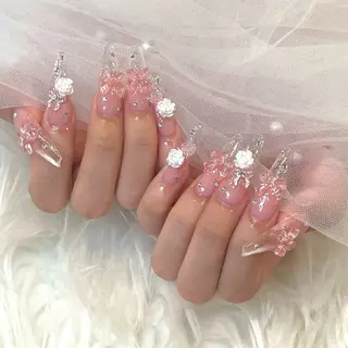 ネイル yurika 🌷.*･ﾟのネイルデザイン