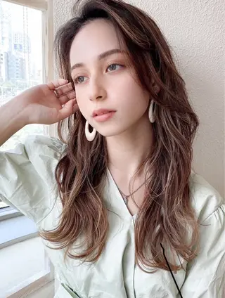 セミロング カラー ✂︎hiroカットと 縮毛矯正とカラー✂︎のヘアスタイル