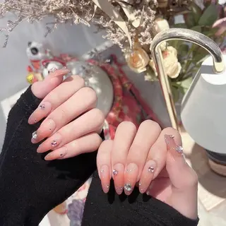 ネイル AngelChris ビューティーサロンのネイルデザイン