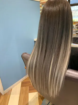 ロング カラー 髪質改善&Spa fee by carrefour 大橋店[フィー・バイ・カルフール大橋]所属・stylist Yukieのヘアスタイル