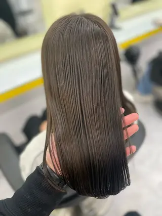 セミロング カラー ヘアアレンジ ☁️縮毛矯正✖️ 透明感☁️りくのヘアスタイル