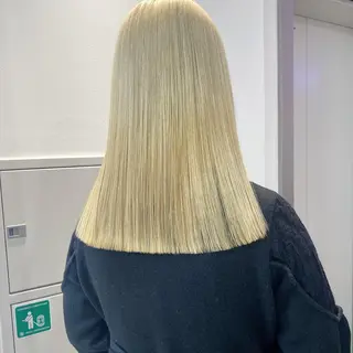 ロング ヘアアレンジ マツエク・マツパ 🎨ハイトーン/ 切りっぱなし みつきのヘアスタイル