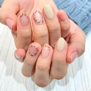 ネイル 脇坂 千晶のネイルデザイン