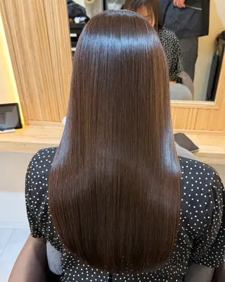 ロング attrait南堀江所属・乾かすだけで艶髪 松村海世のヘアスタイル