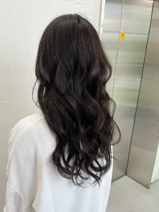 ミディアム カラー あすか JILLSTUDIOのヘアスタイル