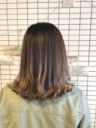 セミロング カラー 鈴木 マサアキのヘアスタイル