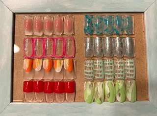 ネイル HENRIETTA NAILSALONのネイルデザイン