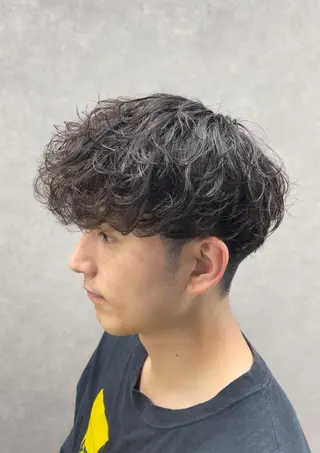 ミディアム パーマ メンズ GO TODAYシェアサロン大名店所属・濵武 尚人のヘアスタイル