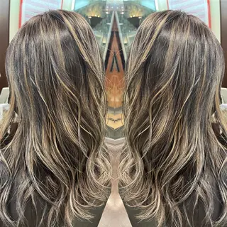 ロング カラー peakshair所属・艶々になる髪質改善 𝒀𝑼𝑻𝑶のヘアスタイル