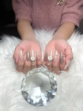 ネイル 井尻 紗菜のネイルデザイン