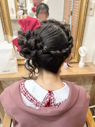 ヘアアレンジ セットサロンCURE 🩵あんみのマツエク・マツパデザイン