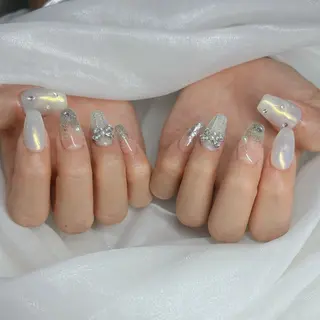 ネイル CeCe Garden所属・CeCeGarden ✨️キラキラワンホンのネイルデザイン