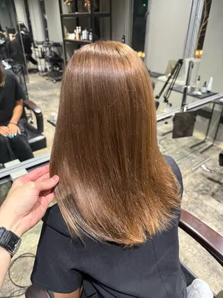 ミディアム カラー ROIS渋谷【ロイス】所属・高橋大樹/ブリーチ/ ハイトーン/艶カラーのヘアスタイル