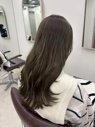 ロング 初めでも安心🩶🩶 newi三宮✂のヘアスタイル
