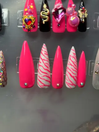 ネイル 川崎 友美のネイルデザイン