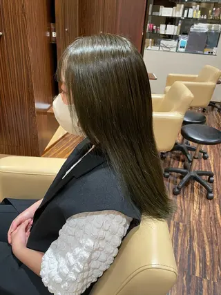 カラー 金子 珠梨のヘアスタイル