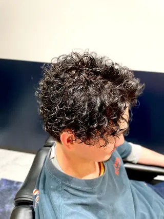 ミディアム パーマ メンズ 銀座メンズカット/ 銀座メンズパーマ/のヘアスタイル