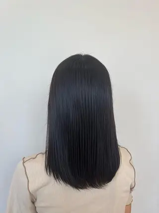 カラー 櫻井 莉子のヘアスタイル