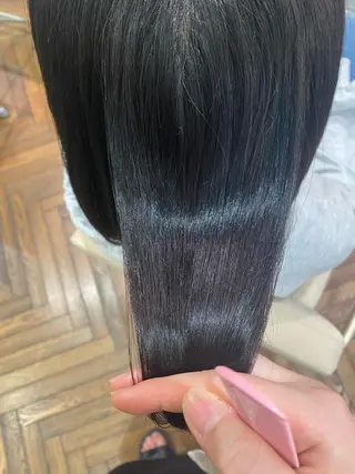 ミディアム Minami .のヘアスタイル