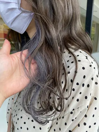 ロング カラー 小森 樹奈のヘアスタイル