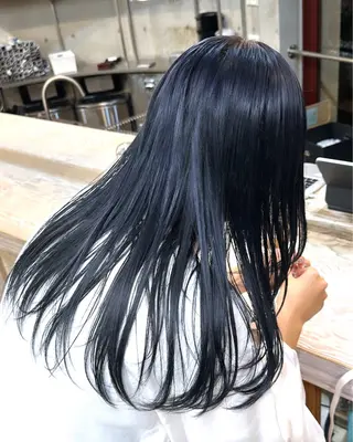 セミロング 抜きっぱなしブロンド ササキカズマのヘアスタイル