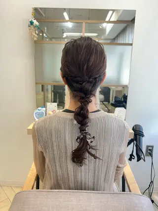 ロング 秋山 桃子のヘアスタイル