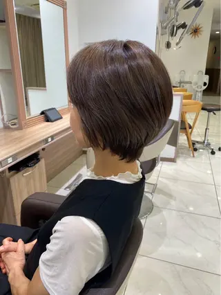 ショート カラー 🌱脱白髪染め特化 🌱岡田将英のヘアスタイル