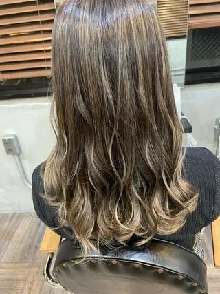 セミロング カラー La fith 店長 城谷颯人のヘアスタイル