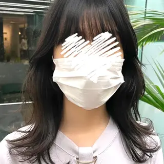 ロング パーマ ひなた あゆみのヘアスタイル