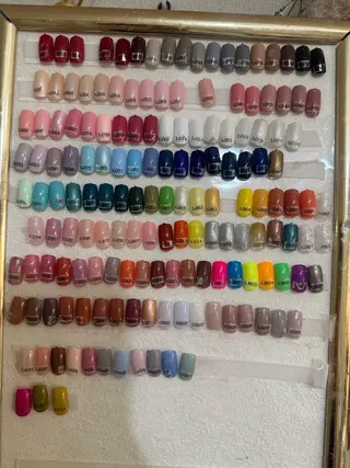 ネイル eyenailist NANAのネイルデザイン