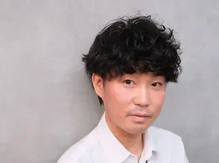 ミディアム パーマ メンズ 大江 聖のヘアスタイル