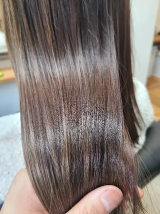 セミロング 501 HAIR studio所属・22時迄営業サロン⭐ YASUHIRO🌿の眉毛・アイブロウイメージ