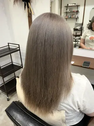 セミロング カラー Ami ブリーチ/ハイトーンのヘアスタイル