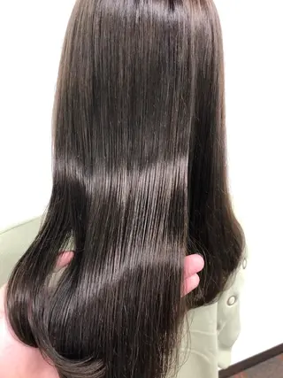 ロング シンタニナオト /梅田茶屋町のヘアスタイル