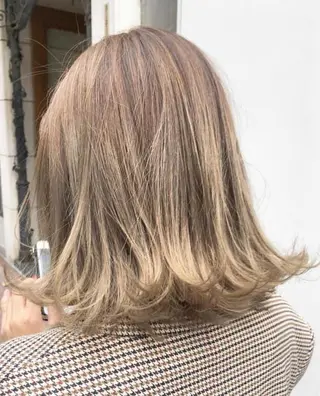 ロング salowin 原宿 aroa所属・韓国／ハッシュカット ／透明感カラー／金野のヘアスタイル