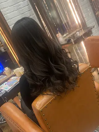 セミロング カラー Helm所属・久次米 智人のヘアスタイル