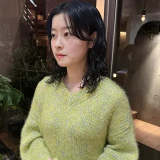 ミディアム パーマ 大橋 芽衣のヘアスタイル