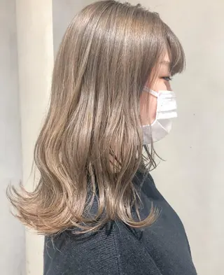 ミディアム カラー 圧倒的透明感カラー nana🦕のヘアスタイル