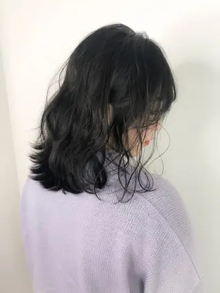 ミディアム AKANE 【zina新宿】のヘアスタイル